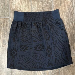 GAP XS navy and black mini skirt
